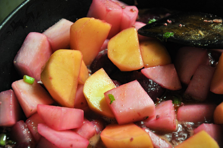 Stewed beetroot and cumin