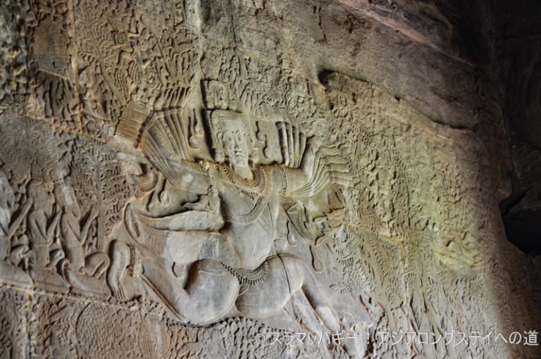 The third Angkor Wat sees the world of murals.