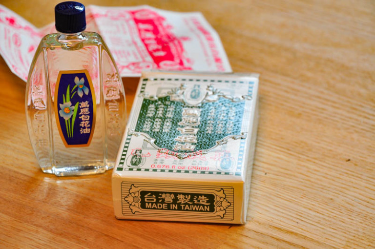 Taiwanese medicine, Mano Shirahana oil, for migraine and stuffy nose