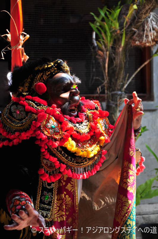 What you need to do to get invited to a local ceremony in Bali