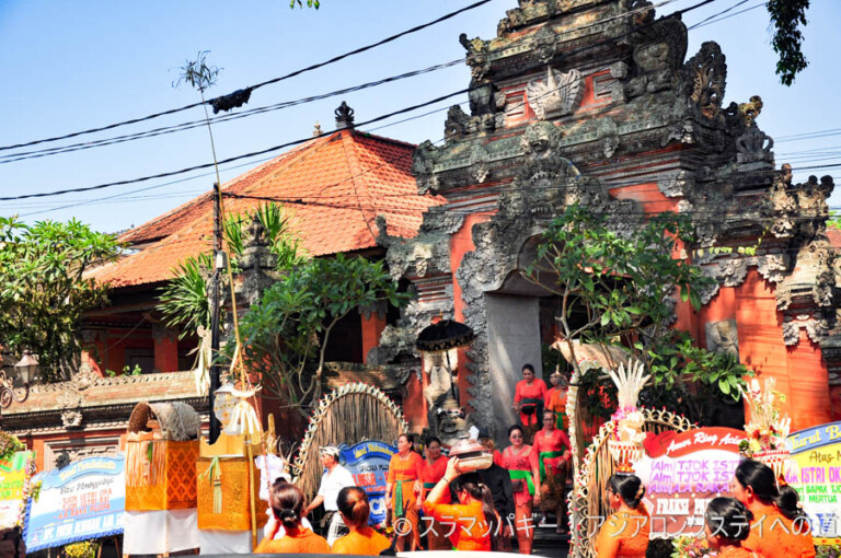 Ubud Saraswati Temple and Puri Lukisan Museum