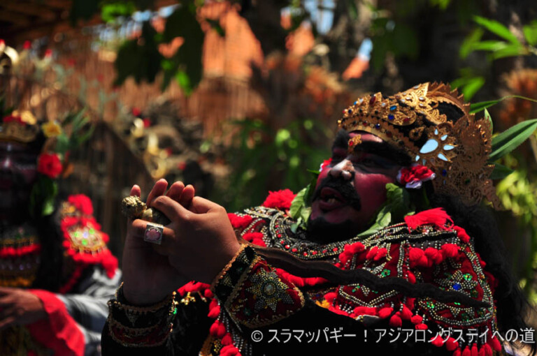 Bali ・ A gorgeous and peaceful cremation ceremony and a masterpiece of dance